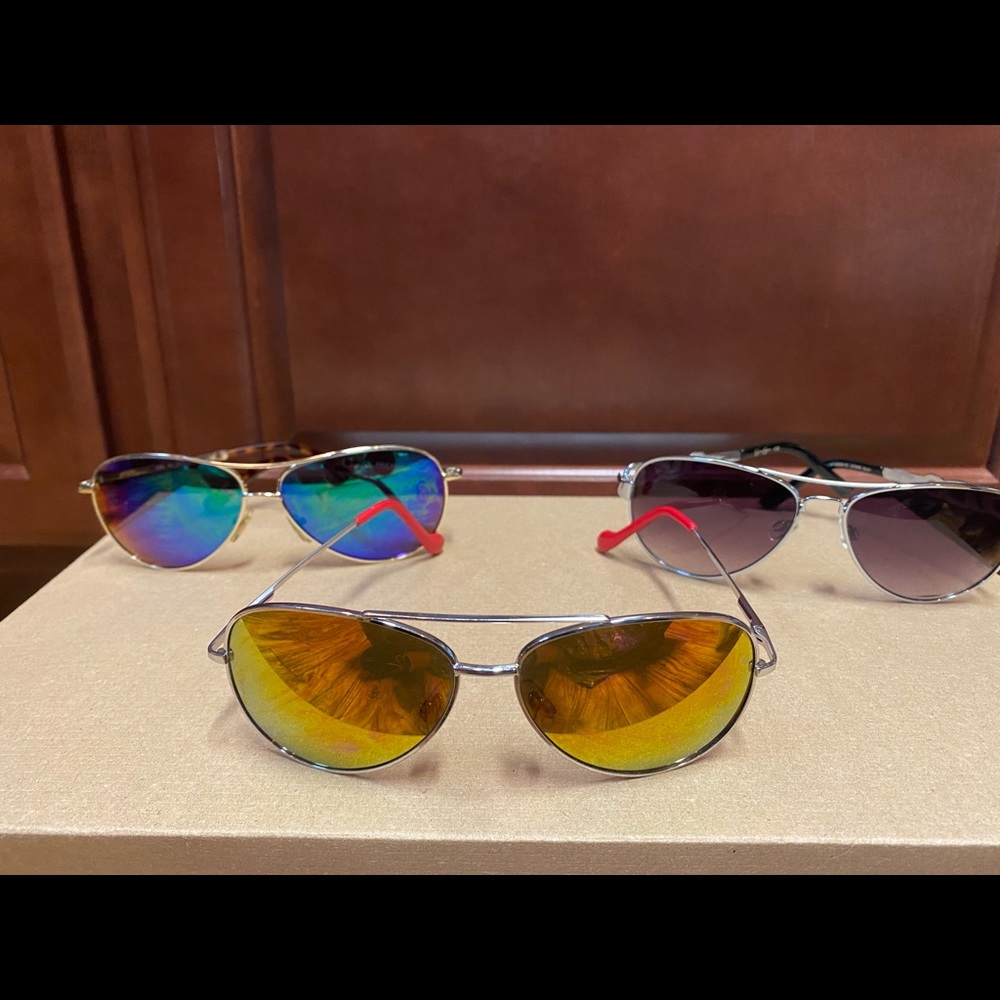 Jessica Simpson sunglasses